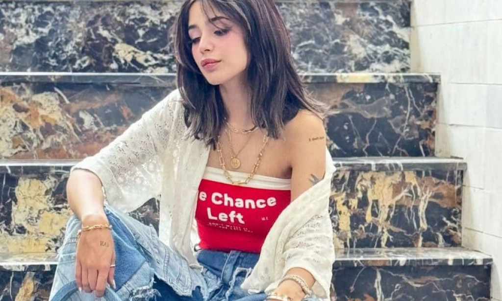 Aima Baig comes under fire over new bold pictures