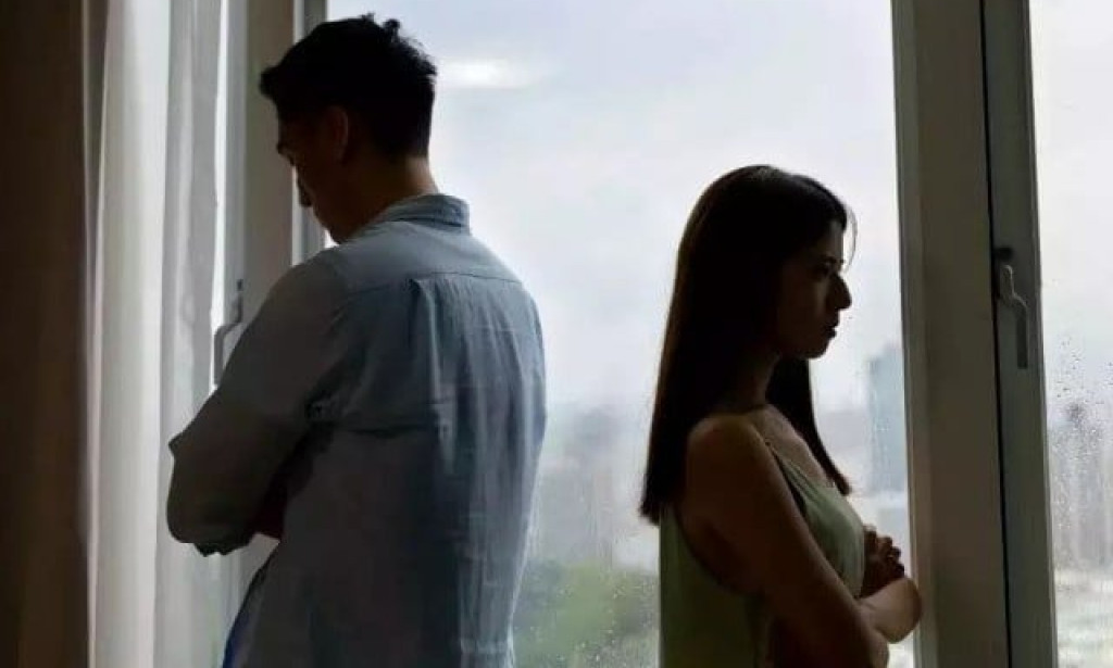 Woman seeks divorce due to husband’s poor hygiene habits