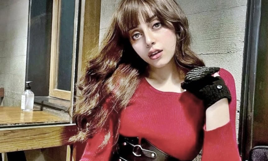 Alizeh Shah claps back at critics amid trolling over bold snaps